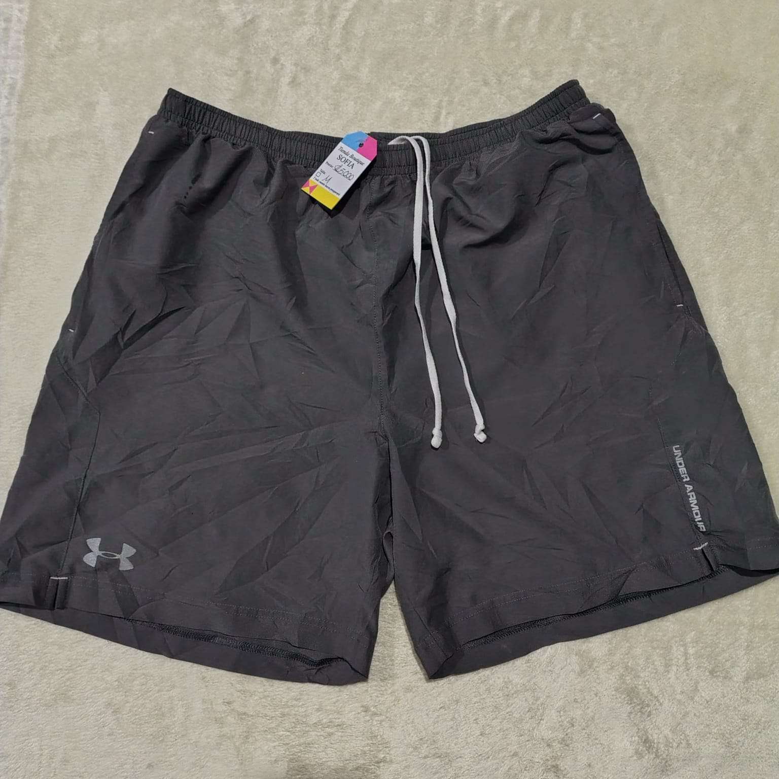Pantaloneta gris